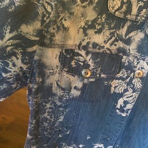 chico’s white and blue jean jacket